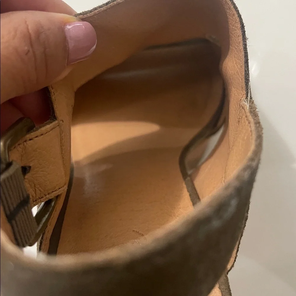 CROWN VINTAGE Olive Green Suede Platform Chunky block Heel Ankle Straps Sz  7.5